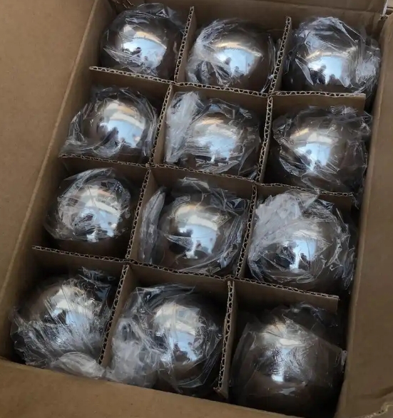 Különbség a csapágyas acélgolyók, a kopásálló golyók és az acél golyók között